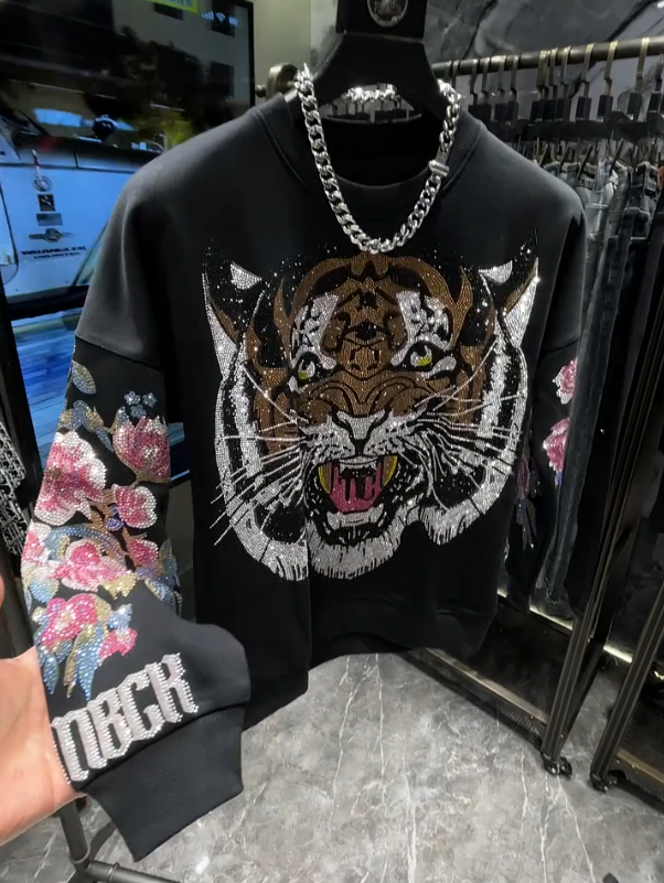 Men's Tiger Head Embroidered Diamond Encrusted Hoodie
