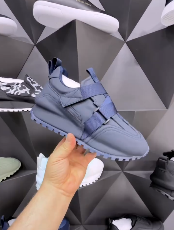 Urban Glide Sneakers
