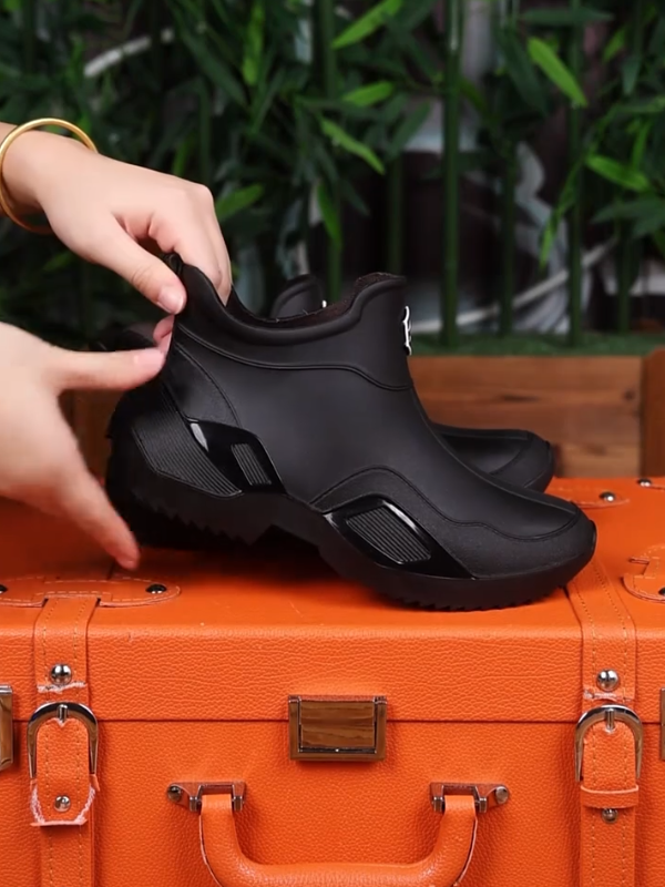 Bold Black Chunky Hiking Boots
