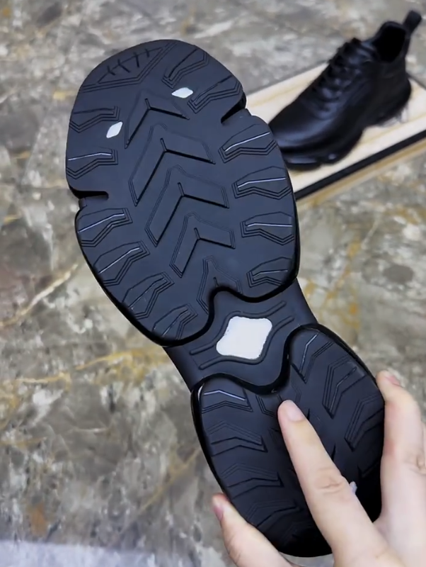 All-Black Air Cushion Sneakers