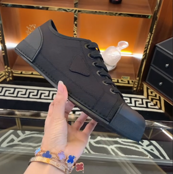 Men's New Triangle Logo Breathable Canvas Shoes
