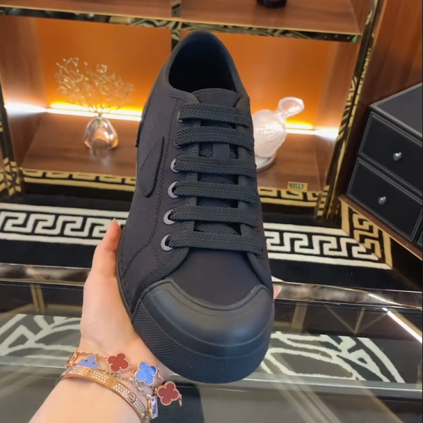 Men's New Triangle Logo Breathable Canvas Shoes