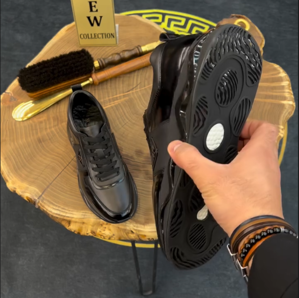 Men's New Shiny Sole Light Luxury Breathable Casual Shoes