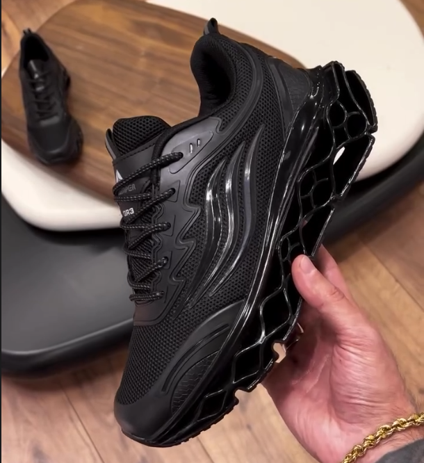 Leather Splicing Mesh Elastic Casual Sports Shoes