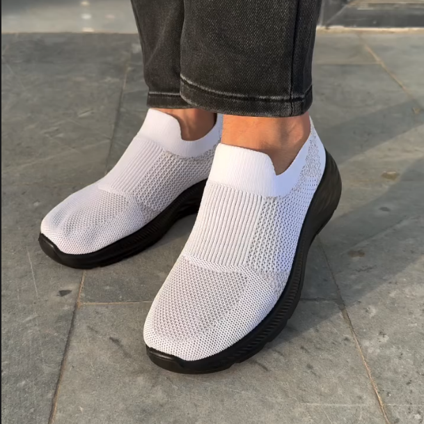 Breathable Mesh Woven One Foot Sports Shoes