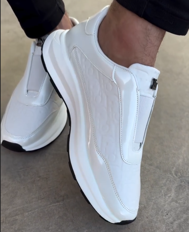 Bright Edged Patent Leather Casual Shoes For One Foot