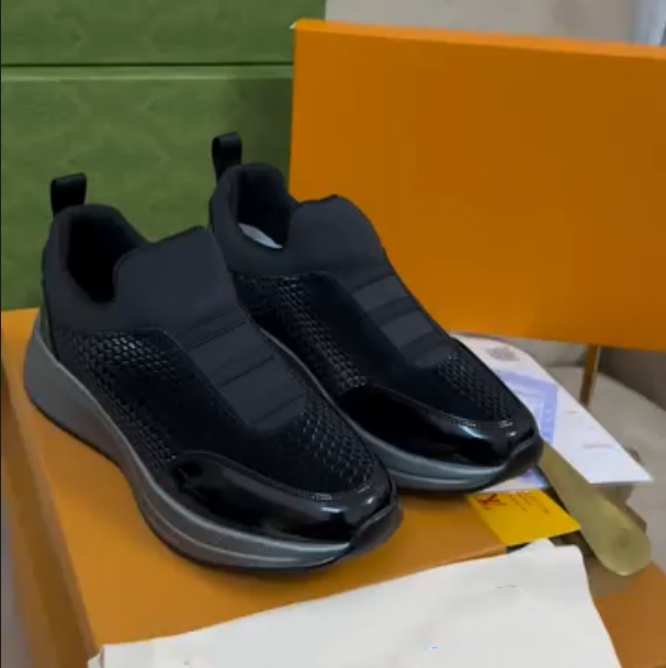 Scallion Foot Pedal Splicing Casual Shoes