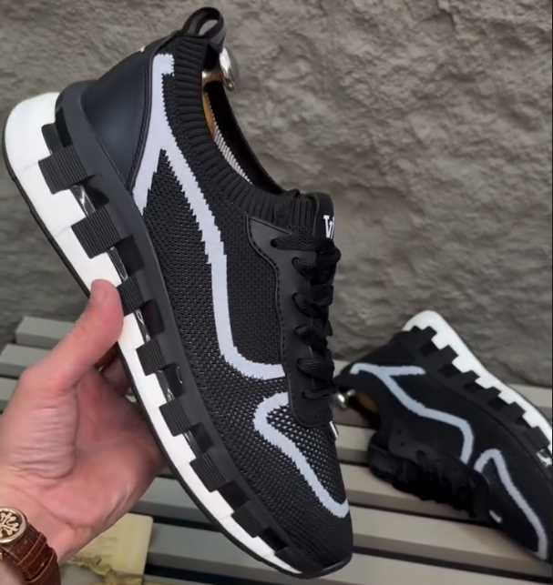 Breathable Mesh Elastic Casual Shoes
