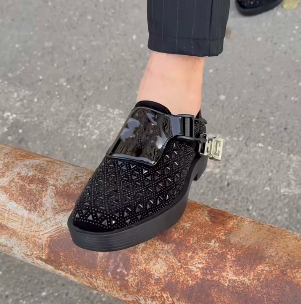 Diamond Studded One Foot Casual Shoes
