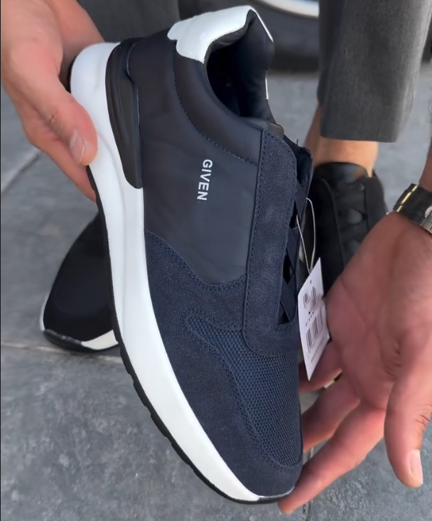 Mesh Splicing Leather Lightweight Casual Shoes