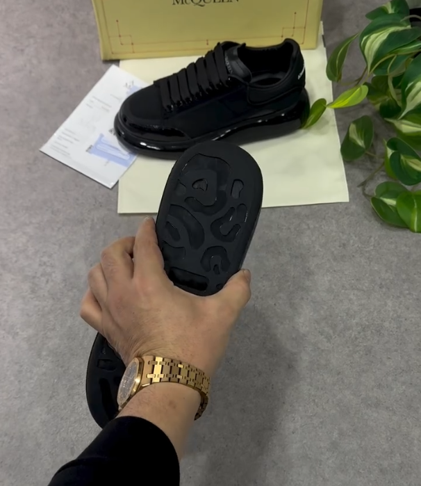 Thick Soled Patent Leather Casual Shoes