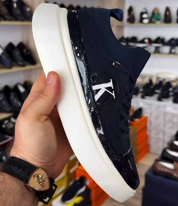 Lacquer Knitted Mesh Casual Shoes