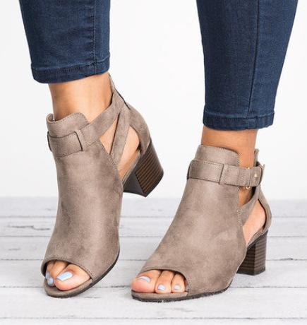 đ„Limited Time Offer 49% OFFđ„Women's Retro Stacked Heeled Orthopedic Sandals