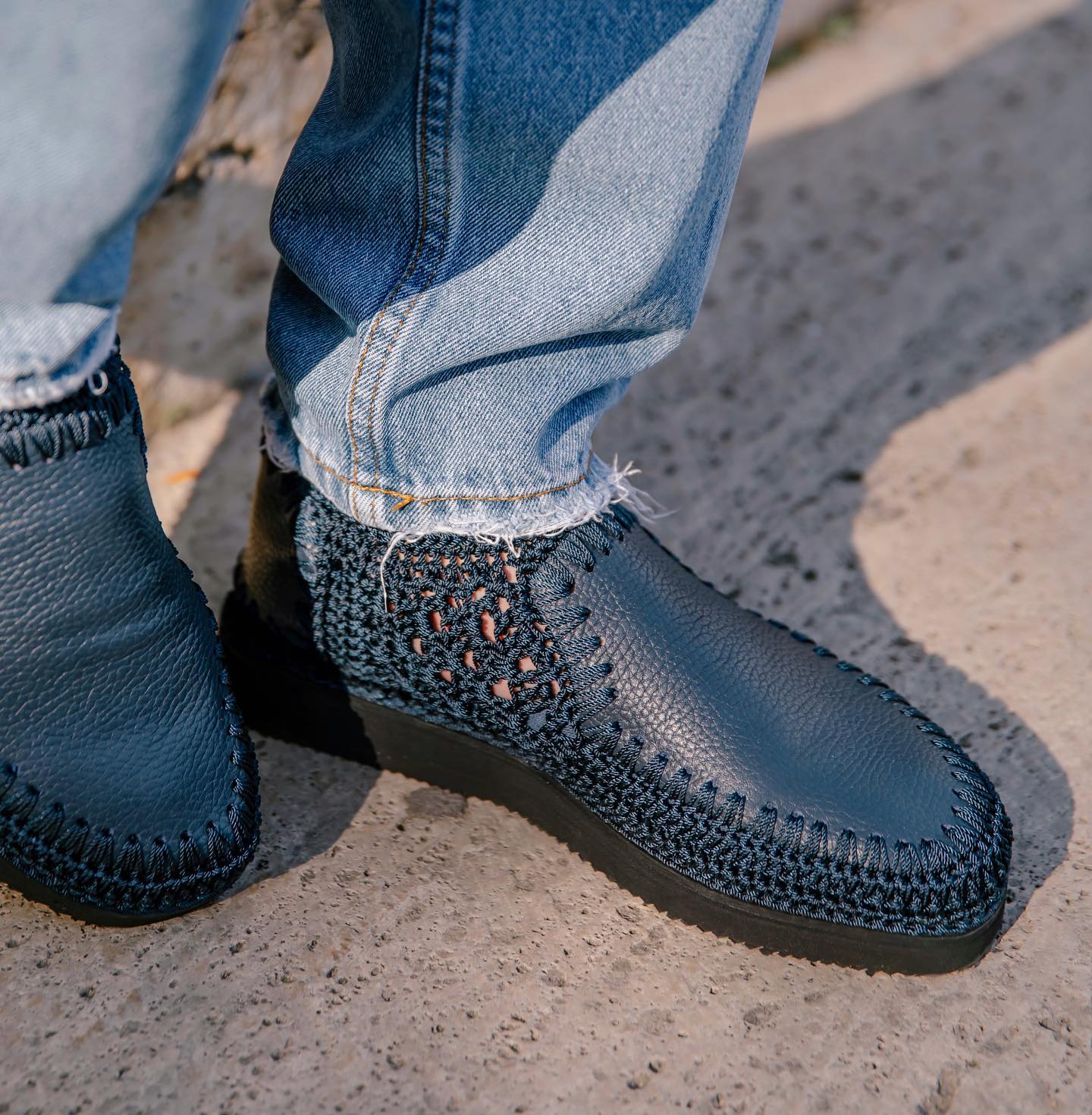 Knitted And Spliced Leather Casual Shoes