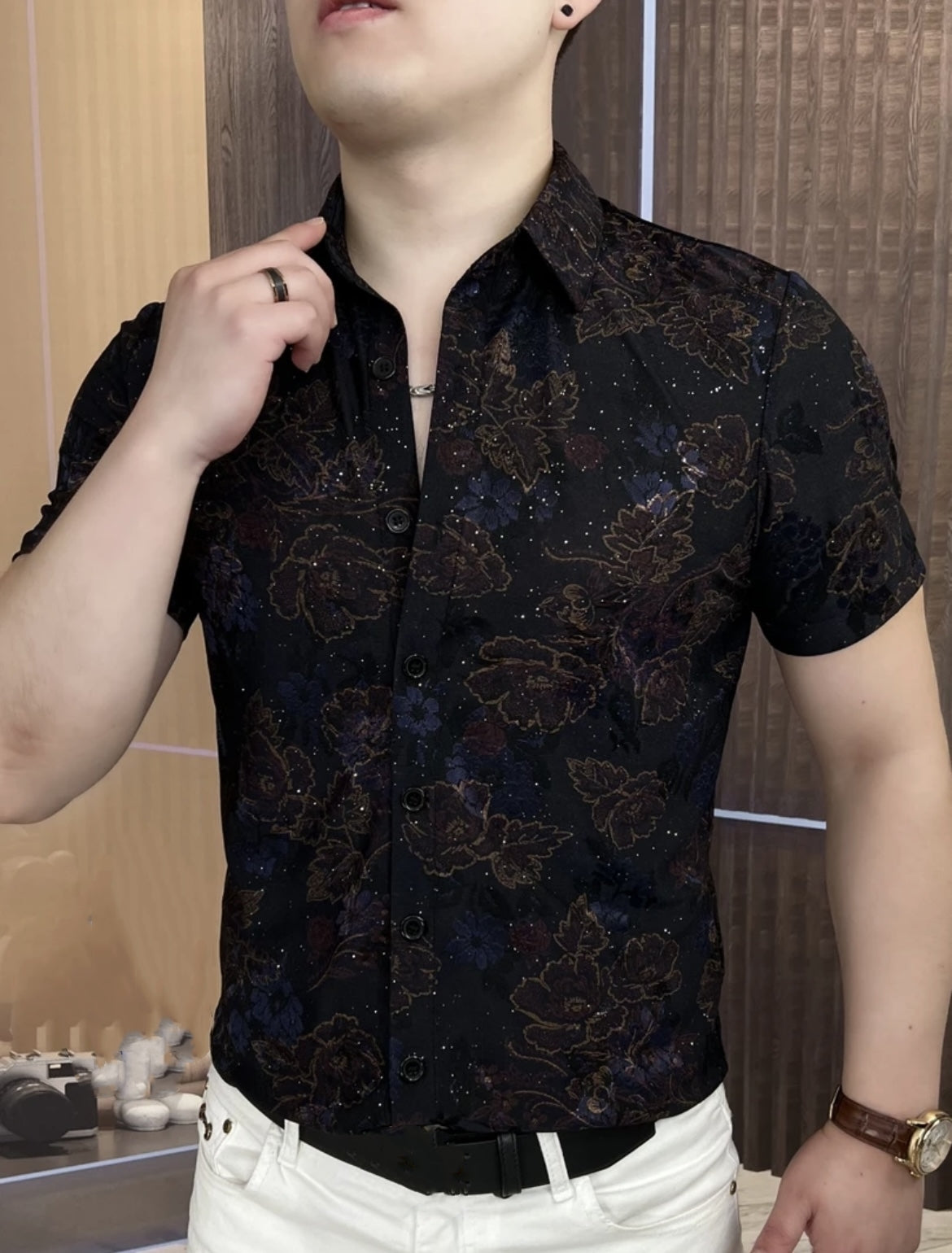 Men's Thin Sparkling Shirt With Short Sleeves