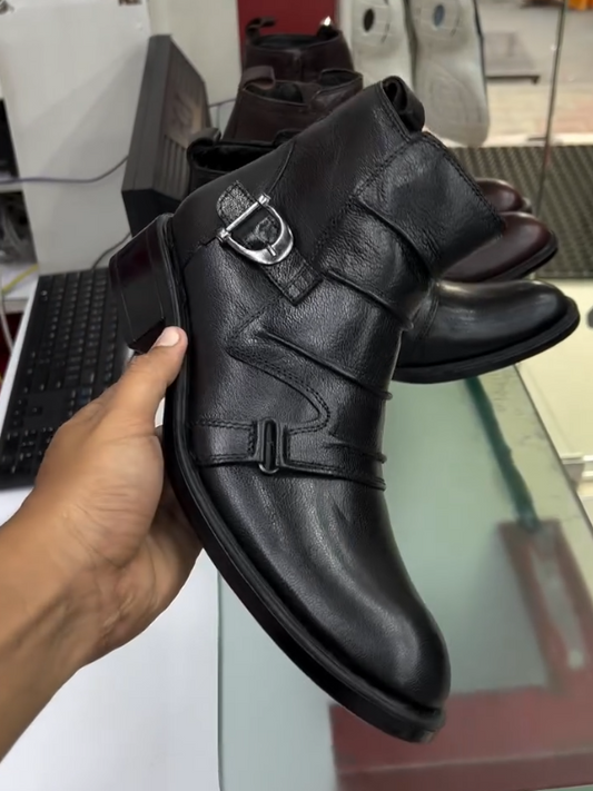 BuckleEdge Chelsea Boots