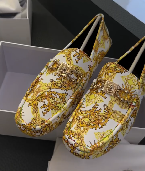 Golden Totem Stepping Casual Shoes