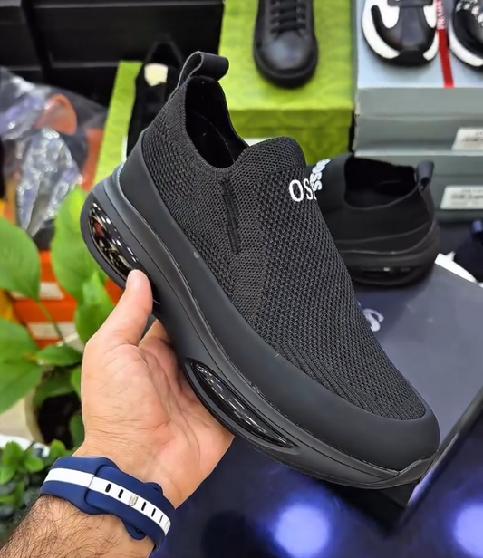 Air Cushion Shoes With One Foot And Mesh Surface