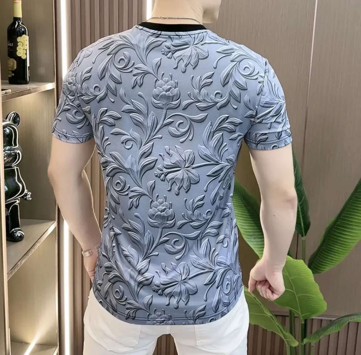 Men's Embossed Silk Short Sleeved Shirt