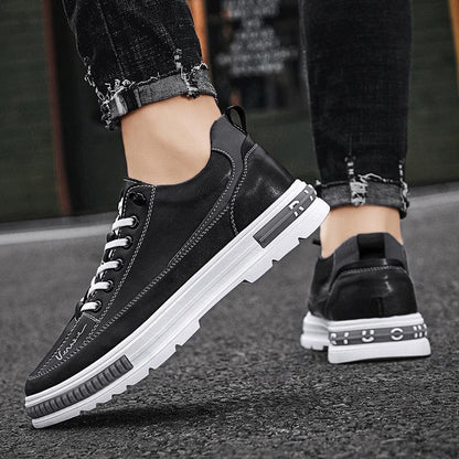 Men's leather all season fashionable and versatile soft soled casual sports shoes