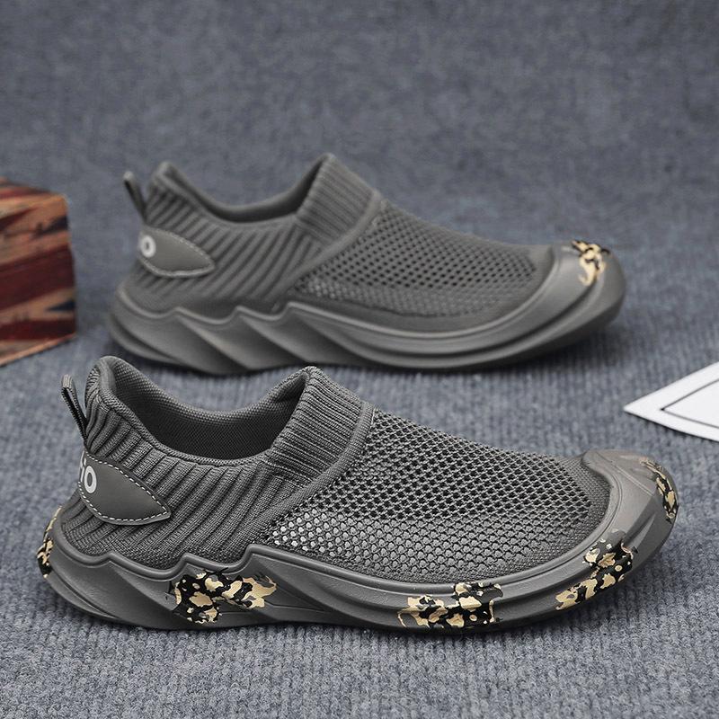 Men's new summer hollow fly woven mesh breathable soft soled shoes