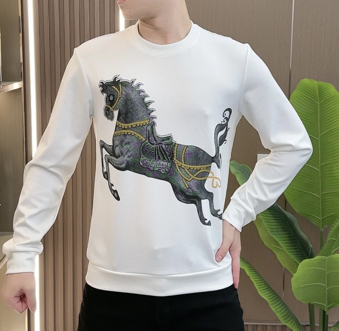 Men's New Horse Print Round Neck Fashionable Long Sleeved Shirt