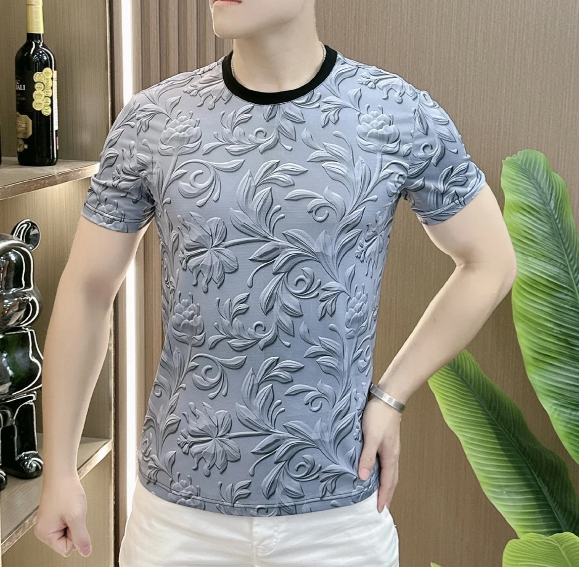 Men's Embossed Silk Short Sleeved Shirt