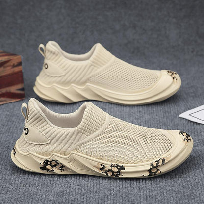 Men's new summer hollow fly woven mesh breathable soft soled shoes