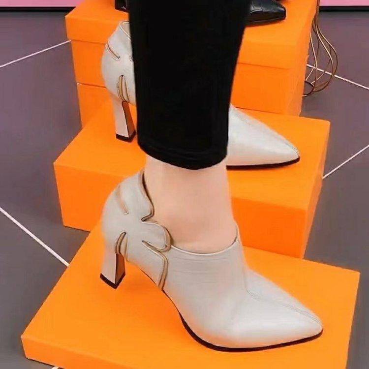 🔥Limited Time Offer 49% OFF🔥Women's Pointed Toe Fashion All-match Thick-Heeled Shoes