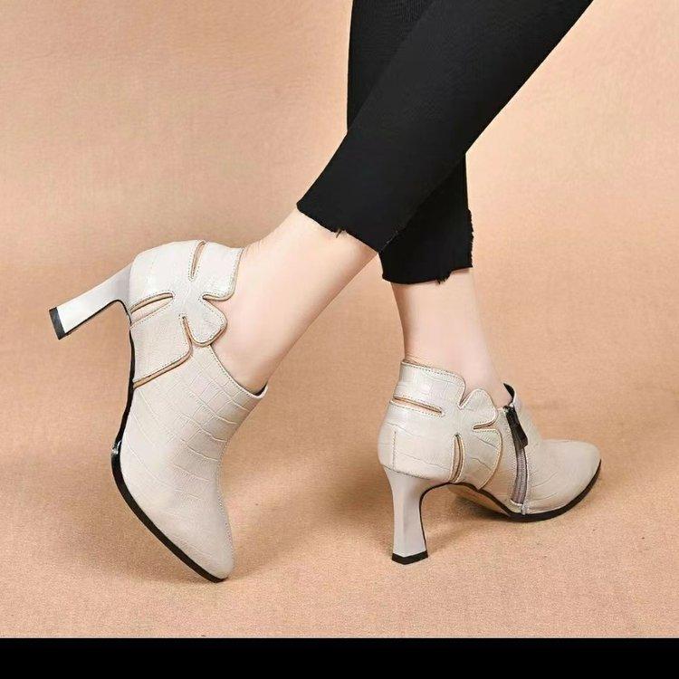 🔥Limited Time Offer 49% OFF🔥Women's Pointed Toe Fashion All-match Thick-Heeled Shoes